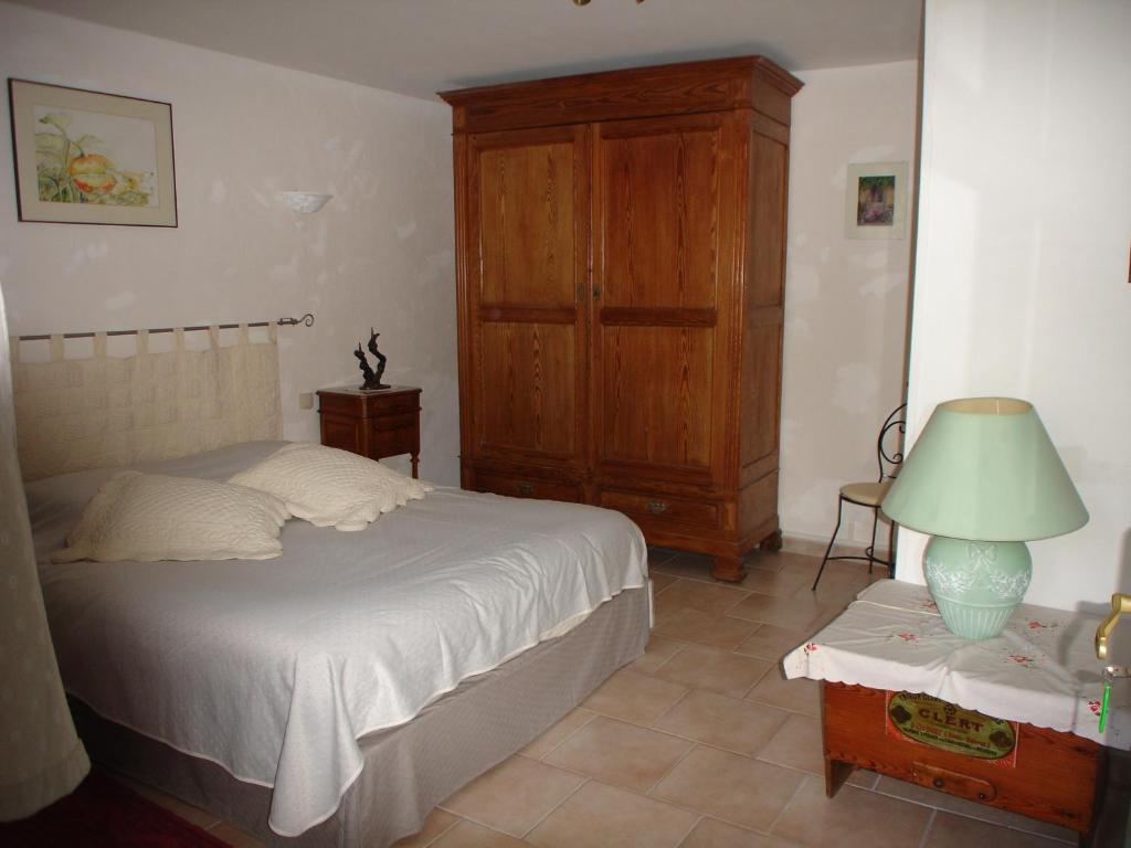 Hotel Domaine De La Grange Neuve La Roque-sur-Pernes Camera foto