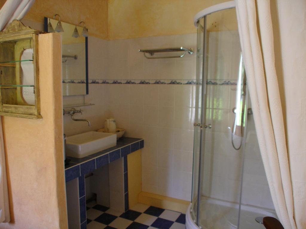 Hotel Domaine De La Grange Neuve La Roque-sur-Pernes Camera foto