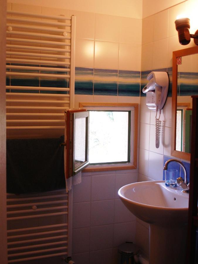 Hotel Domaine De La Grange Neuve La Roque-sur-Pernes Esterno foto