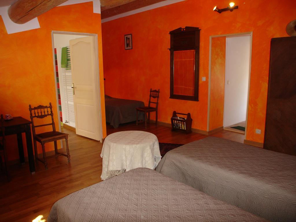 Hotel Domaine De La Grange Neuve La Roque-sur-Pernes Esterno foto