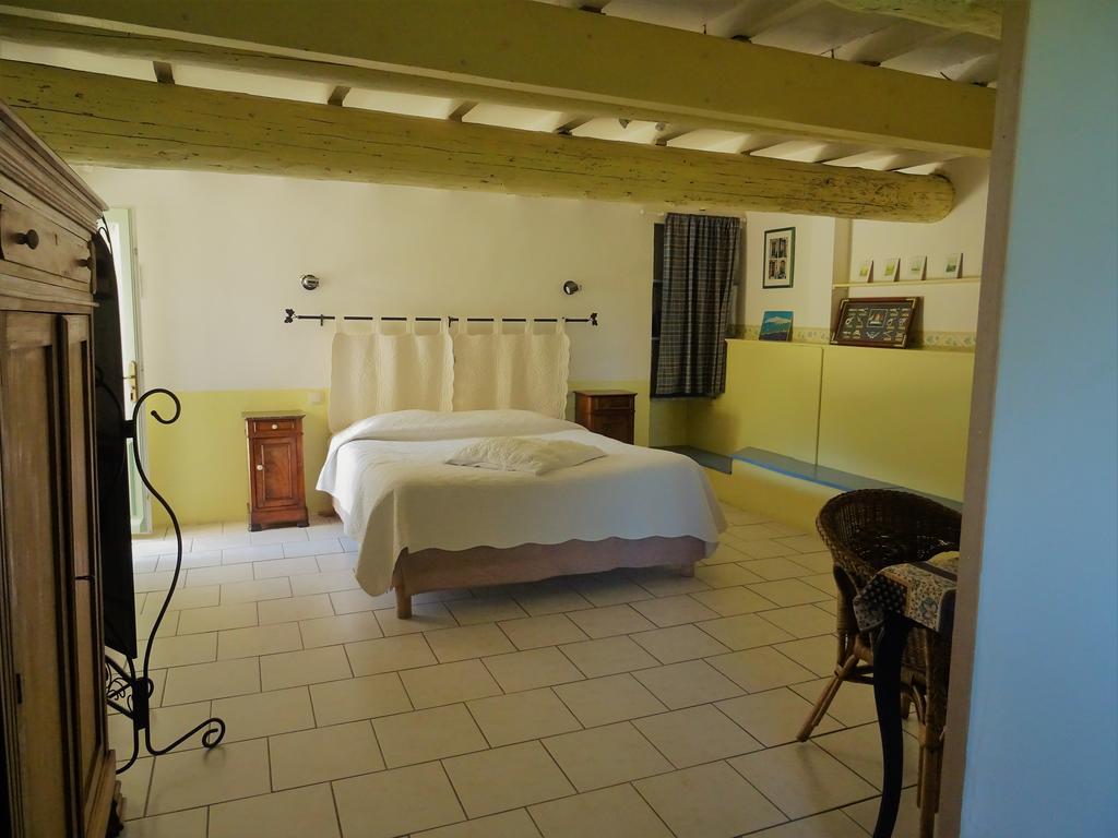 Hotel Domaine De La Grange Neuve La Roque-sur-Pernes Esterno foto