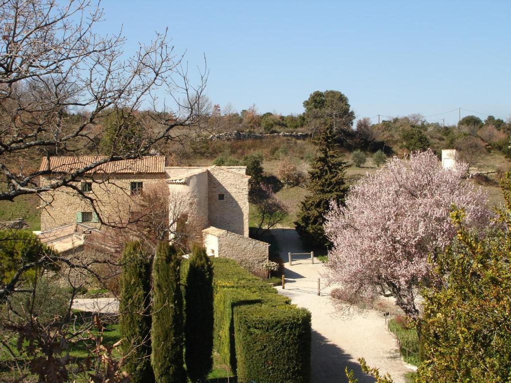 Hotel Domaine De La Grange Neuve La Roque-sur-Pernes Esterno foto