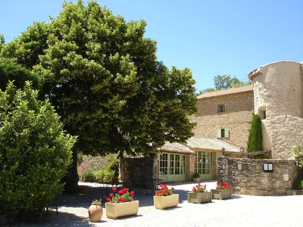 Hotel Domaine De La Grange Neuve La Roque-sur-Pernes Esterno foto